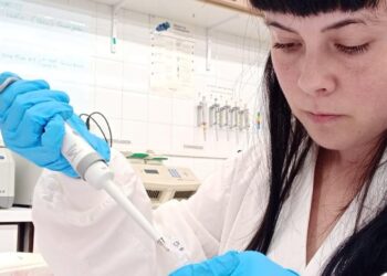 Gerente Técnica de INTEMIT obtiene doctorado en Ciencias de la Acuicultura con investigación clave para la mitilicultura 