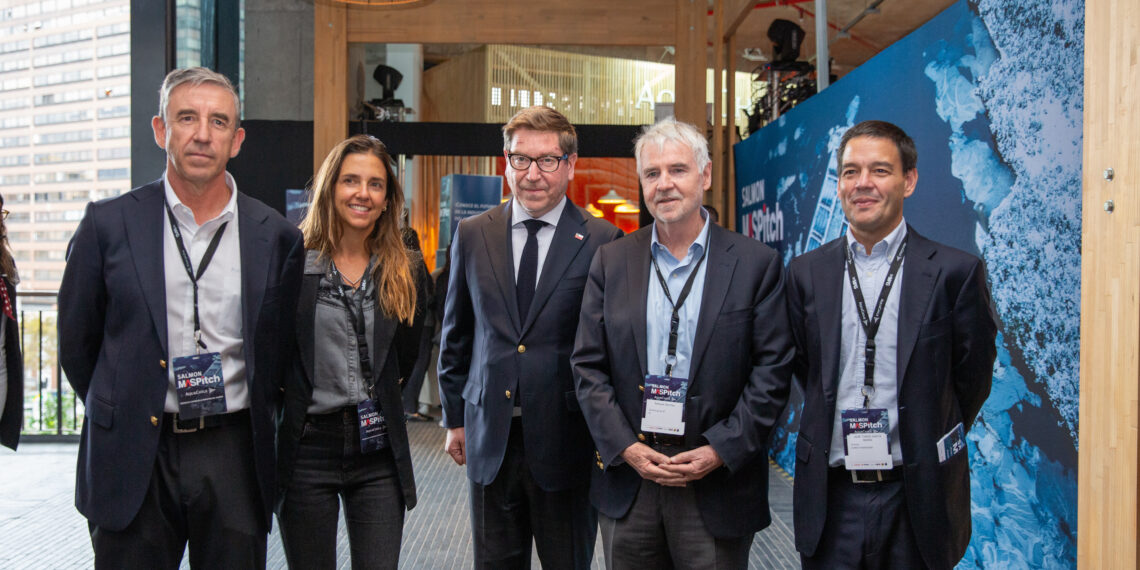 Salmon Mas Pitch” reunió a líderes, autoridades y emprendedores para proyectar el futuro de la salmonicultura