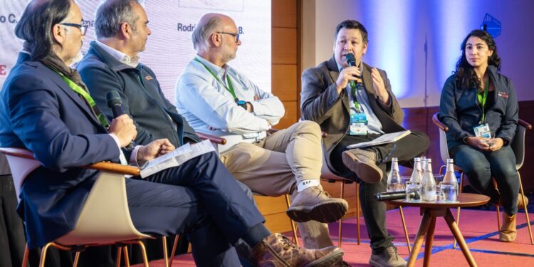 SalmonChile participó en segunda versión de seminario “Los Lagos: Potencia Alimentaria”