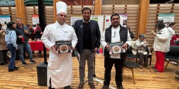 Chiloé celebró el Día de la Cocina Chilena con “Sabores del Bicentenario”: estudiantes destacaron el chorito en cinco comunas con apoyo de AmiChile
