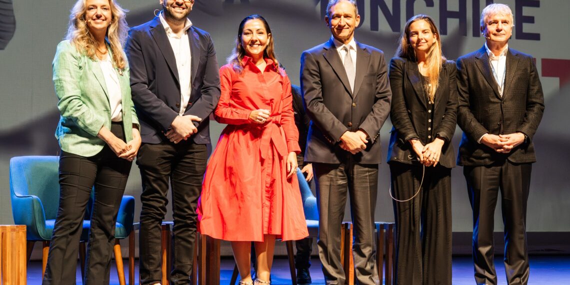 Líderes empresariales analizan qué hace que una actividad se vuelva orgullo país