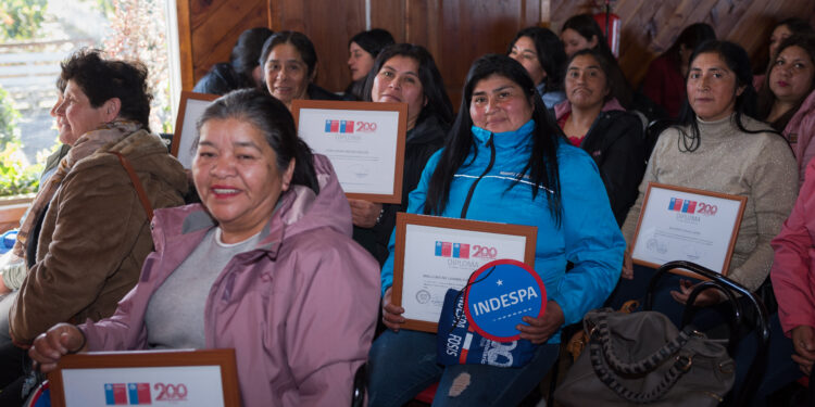 INDESPA y FOSIS certifican a 130 mujeres emprendedoras de Chiloé fortaleciendo la economía local